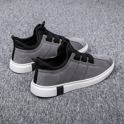 Új férfi cipő fekete és szürke színben, gumival