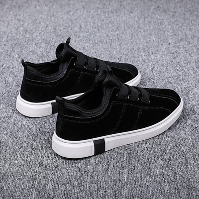 Új férfi cipő fekete és szürke színben, gumival