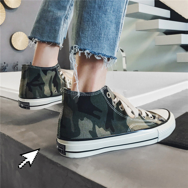 Lapos talpú férfi tornacipők többféle modellben