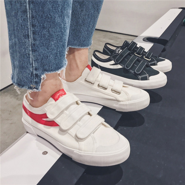 Férfi tornacipő folttal, lapos talppal, három színben