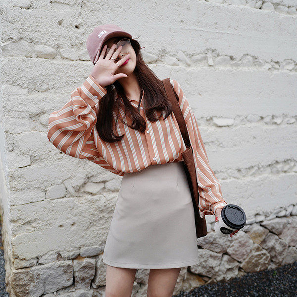 Cămașă în dungi pentru gravide în negru și roz