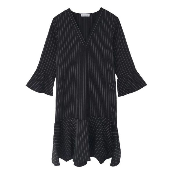 Rövid ruha terhes nőknek 3/4 ujjal és V-nyakkal