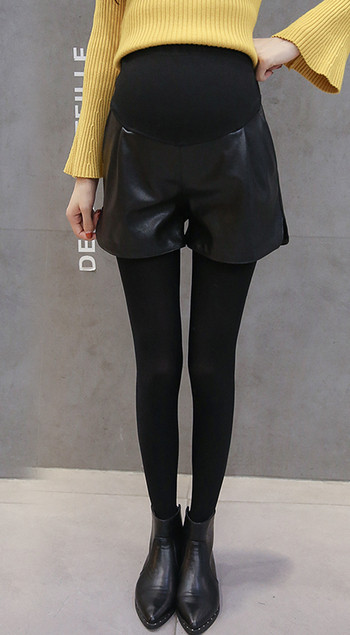 Модерни къси панталони от еко кожа за бременни жени в черен цвят