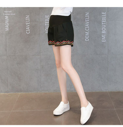 Három színben hímzett rövidnadrág várandós nőknek