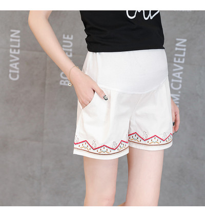 Három színben hímzett rövidnadrág várandós nőknek