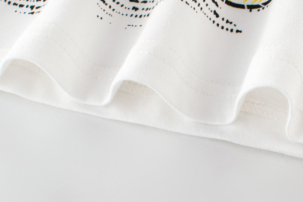 Napi gyerek póló fiúknak fehér színben, színes rátéttel