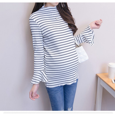 Csíkos blúz terhes nők számára lótusz ujjú