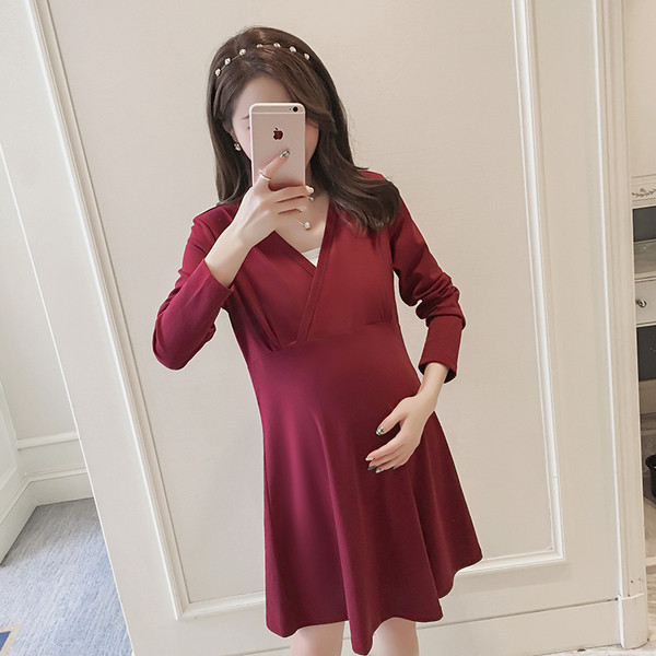 Alkalmi ruha terhes nőknek V-nyakú, hosszú ujjú több színben