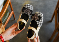 Stílusos gyerekszandál díszkövekkel, két színben