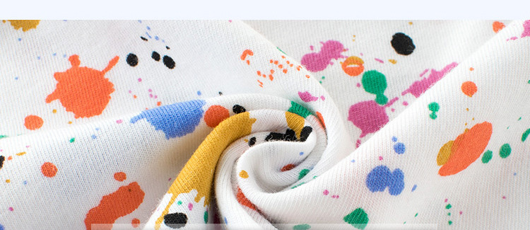 Színes gyerekpóló fiúknak rövid ujjal és O-gallérral