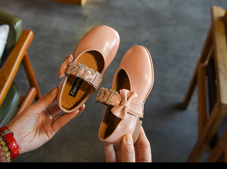 Modern gyerekcipő öko bőrből, két színben