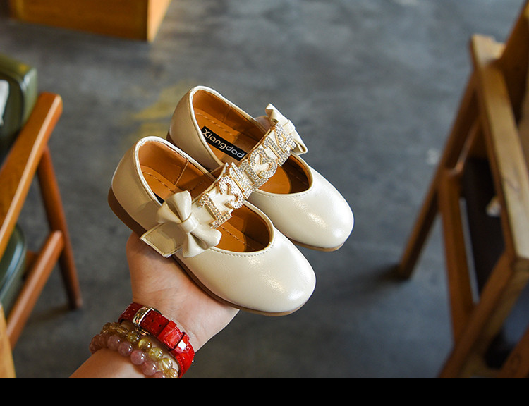 Modern gyerekcipő öko bőrből, két színben