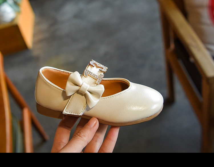 Modern gyerekcipő öko bőrből, két színben