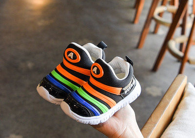 Alkalmi gyerek tornacipő színes szalagokkal