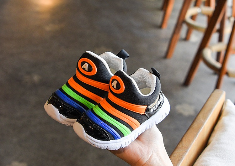 Alkalmi gyerek tornacipő színes szalagokkal