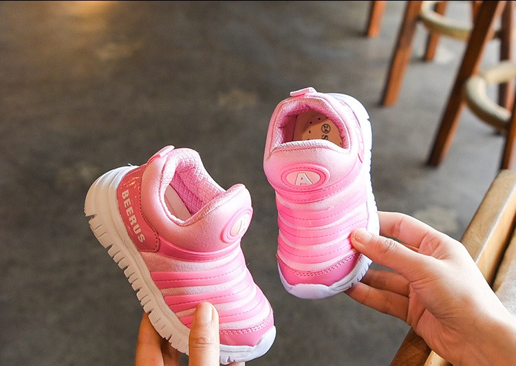 Alkalmi gyerek tornacipő színes szalagokkal