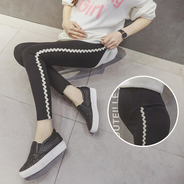 Modern leggings kismamáknak több színben oldalsó szegéllyel