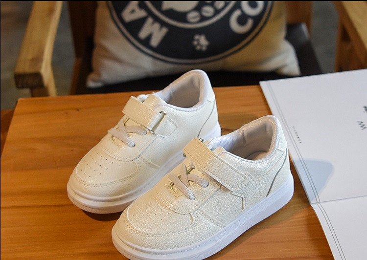 Lezser gyerek tornacipő lányoknak három színben