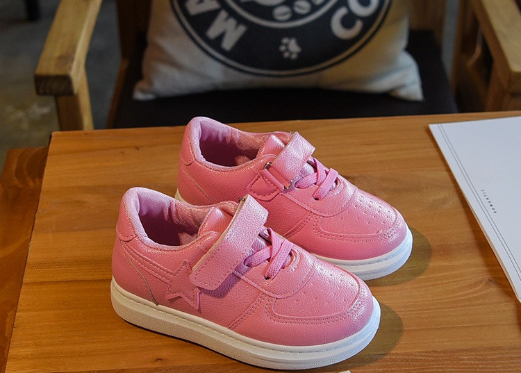 Lezser gyerek tornacipő lányoknak három színben