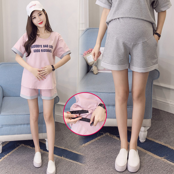 Napi készlet terhes nők számára, beleértve a pólót és a rövidnadrágot