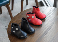 Alkalmi gyerekcsizma két színben applikációval