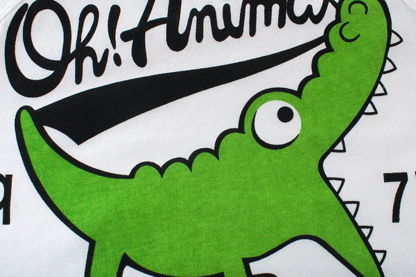 Gyerek felső fiúknak fehér színben, rátéttel