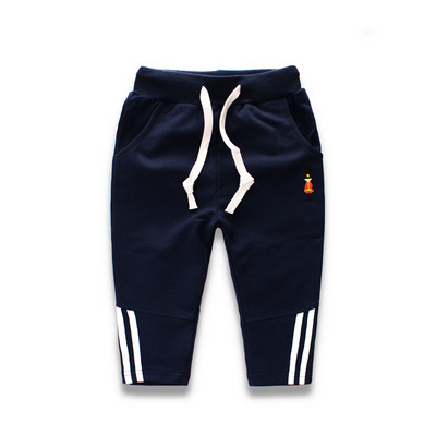 Παιδικά αθλητικά παντελόνια για αγόρια σε τρία χρώματα με κεντήματα