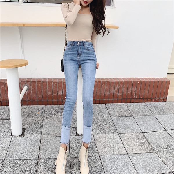 Γναικεία τζιν μοντέλο Slim με ψηλή μέση