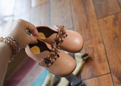 Καθημερινά παιδικά παπούτσια με λουράκια βελκρό  και διακοσμητικά στοιχεία