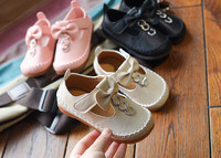 Pantofi moderni pentru copii cu elemente metalice si panglica