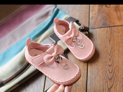 Pantofi moderni pentru copii cu elemente metalice si panglica