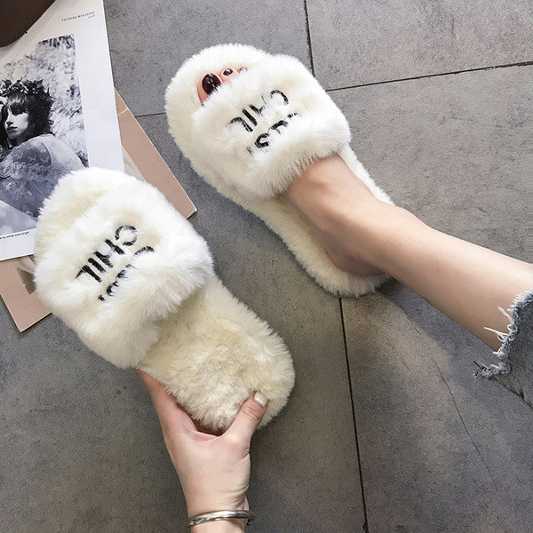 Пухени дамски чехли с надпис в няколко цвята 