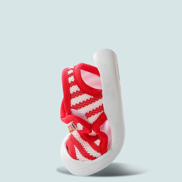 Бебешки летни обувки с лепенка в три цвята