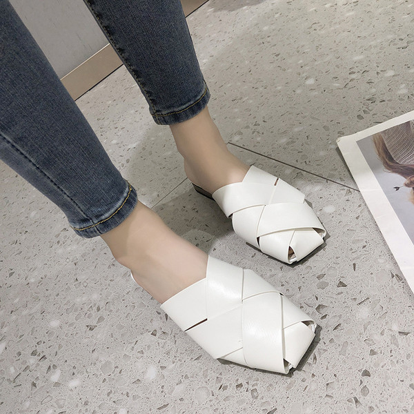 Актуални дамски чехли от еко кожа в няколко цвята