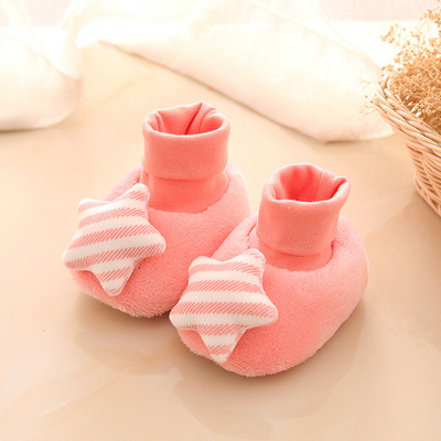 Бебешки обувки с 3D елемент звезда е два цвята