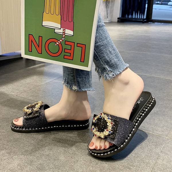 Модерни дамски чехли с цветна катарама в три цвята