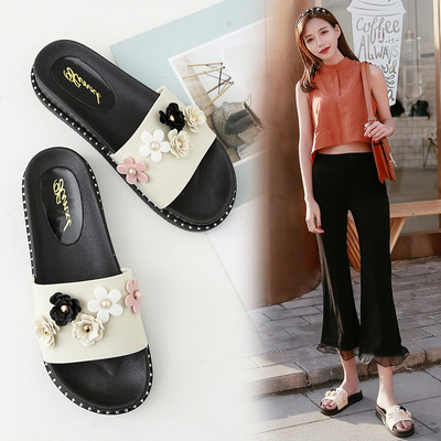 Ежедневни дамски чехли в два цвята с 3D елементи