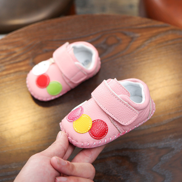 Бебешки обувки в син и розов цвят от еко кожа