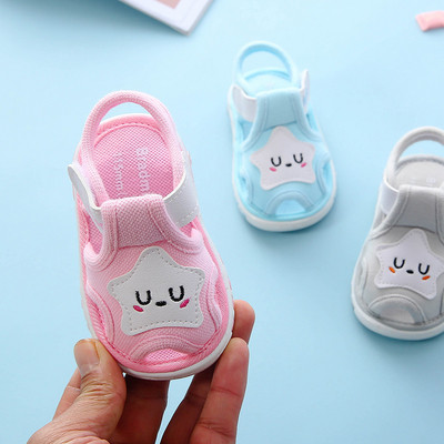 Бебешки сандали с 3D декорация и лепенка в три цвята
