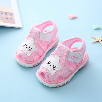 Бебешки сандали с 3D декорация и лепенка в три цвята