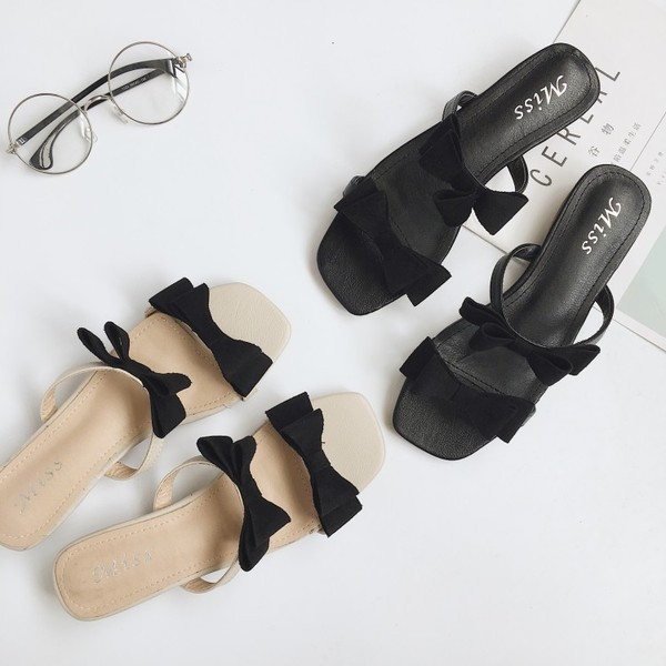 Нежни дамски чехли с панделки в два цвята