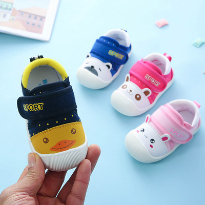 Бебешки обувки с анаимация и лепенка в няколко цвята