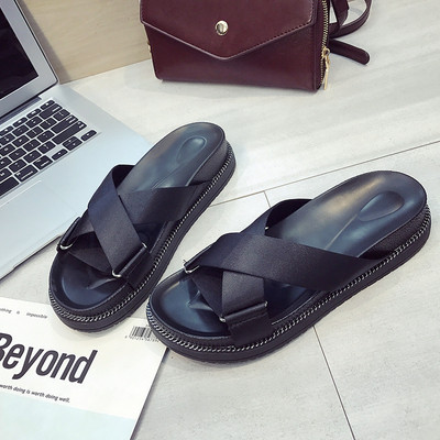 Дамски модерни чехли в зелен и черен цвят