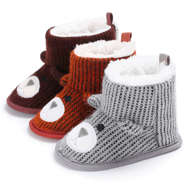 Бебешки обувки в три цвята с декорация