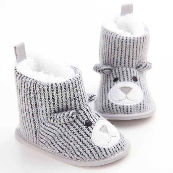 Бебешки обувки в три цвята с декорация