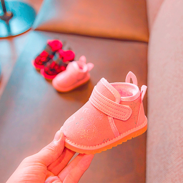 Бебешки обувки за момичета в два цвата
