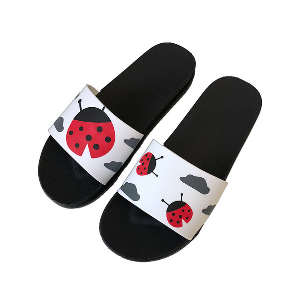 Дамски чехли с апликация в черен и бял цвят