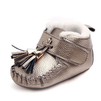 Бебешки обувки за момичета в няколко цвята