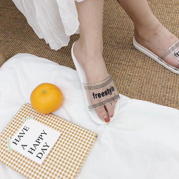 Прозрачни дамски чехли с надпис в черен и бял цвят