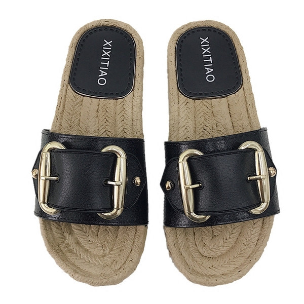 Дамски ежедневни чехли с метална катарама в три цвят